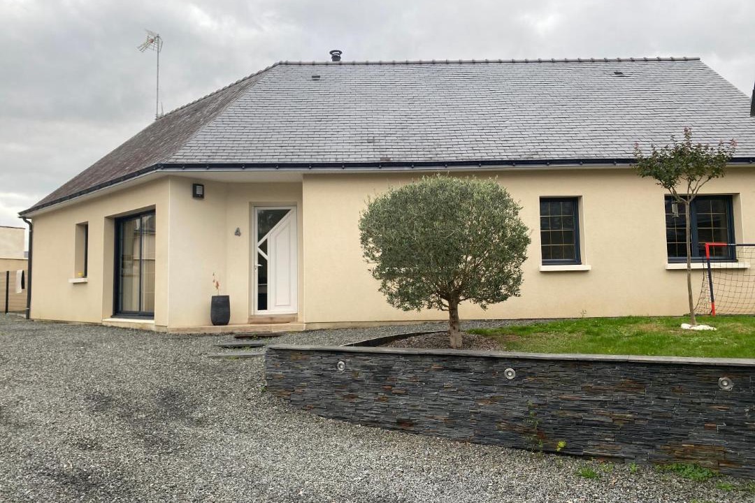 Photo of Buildings in Montreuil-sur-Maine
