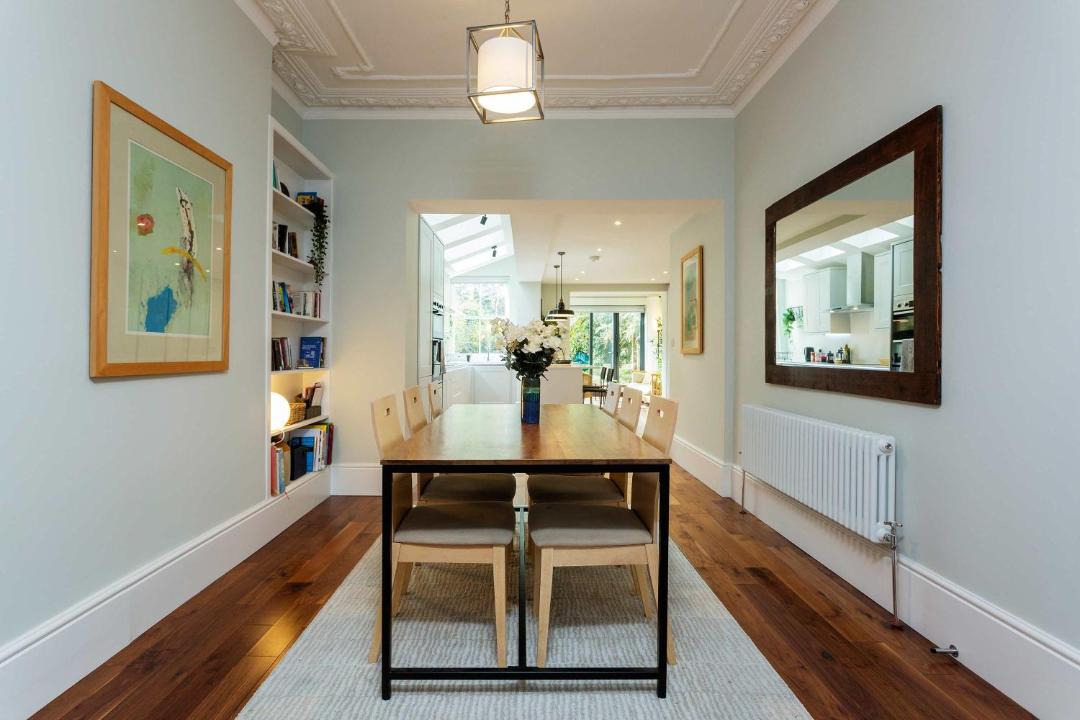 Photo of Livingroom in Oval