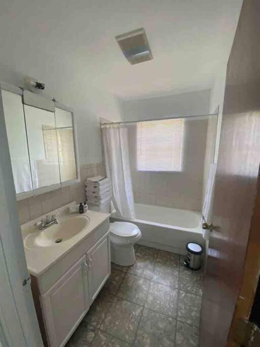 Photo of Bathroom in Northwest Los Angeles Heights