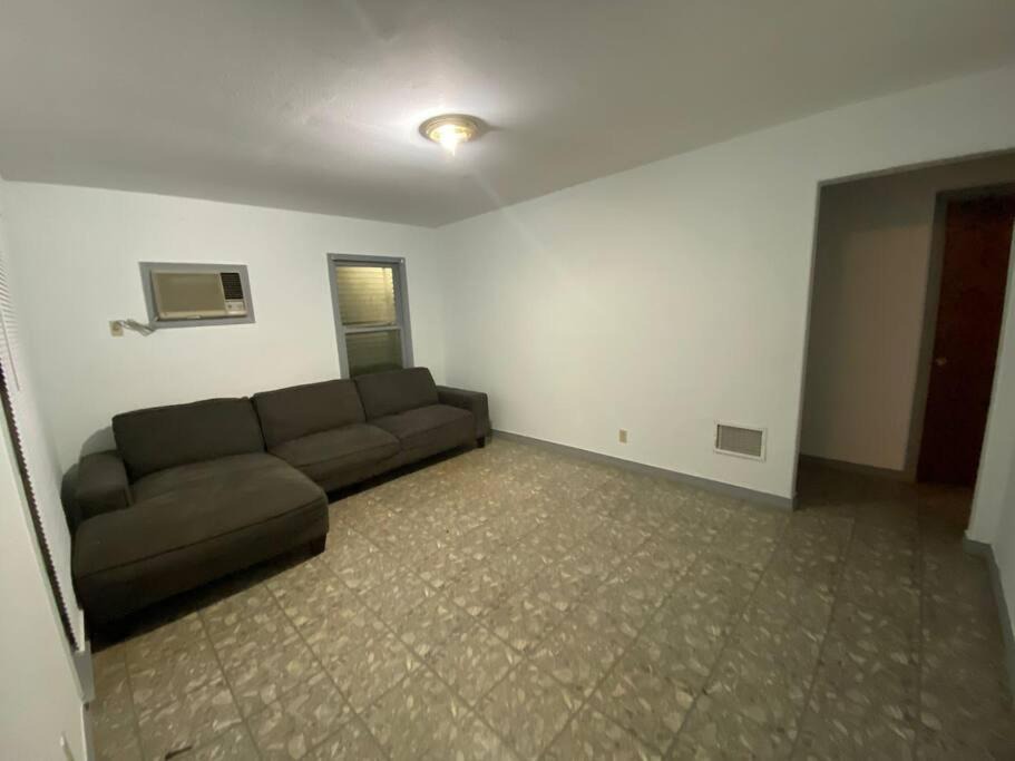 Photo of Livingroom in Northwest Los Angeles Heights