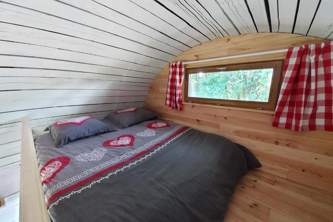 Photo of Others in Litteau