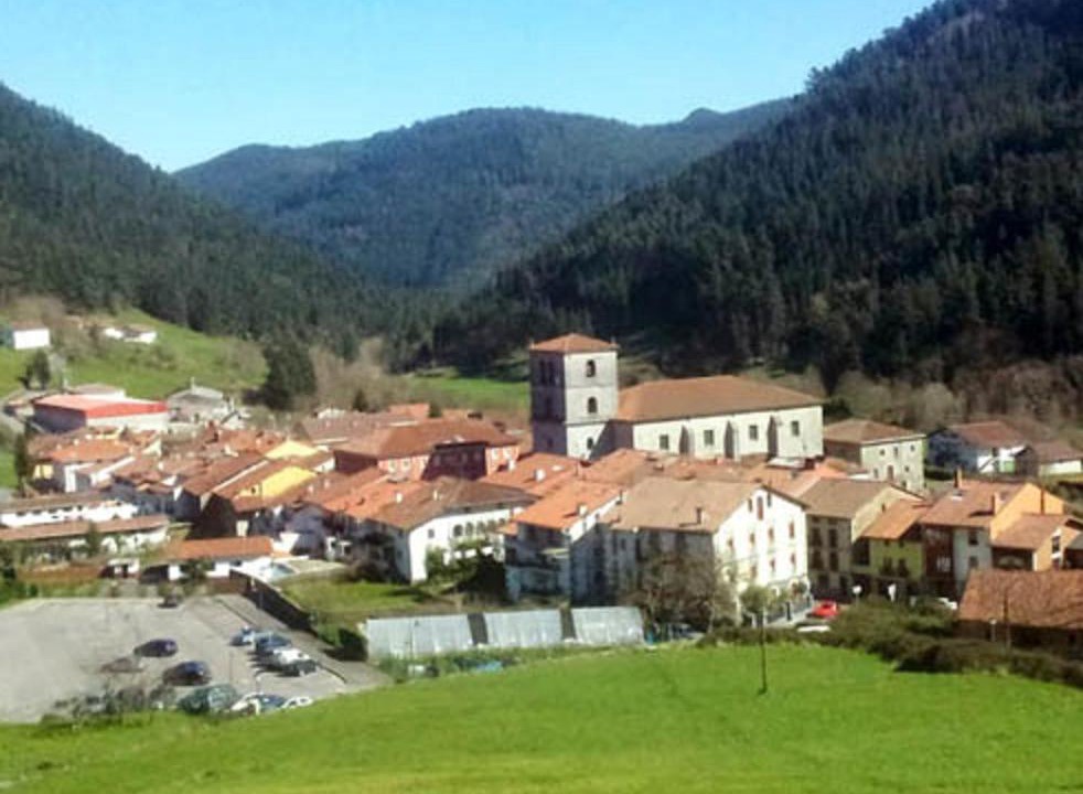 Photo of Buildings in Aulesti