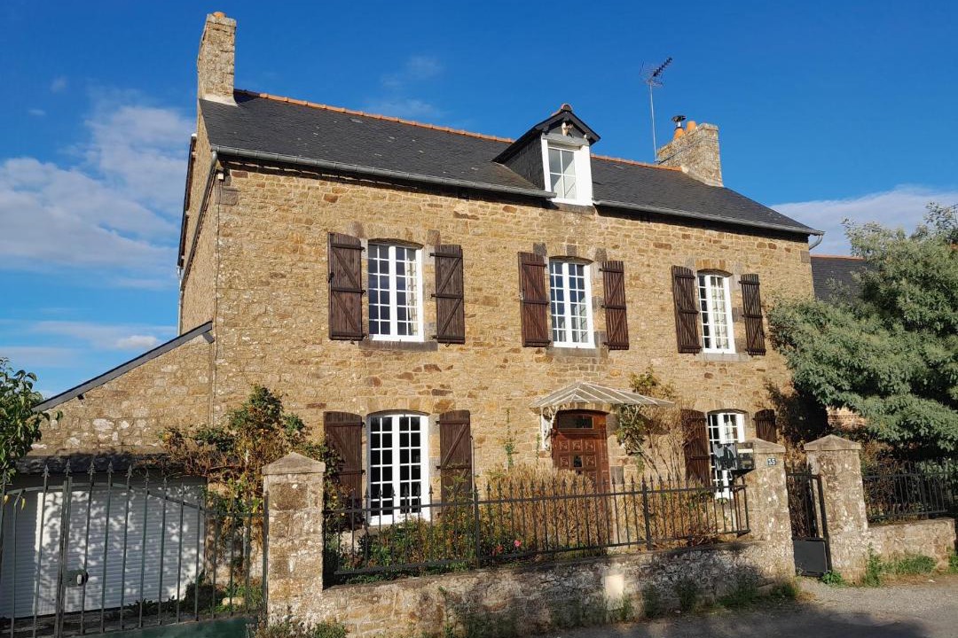 Photo of Buildings in Roz-sur-Couesnon