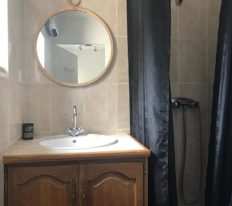 Photo of Bathroom in Ceret