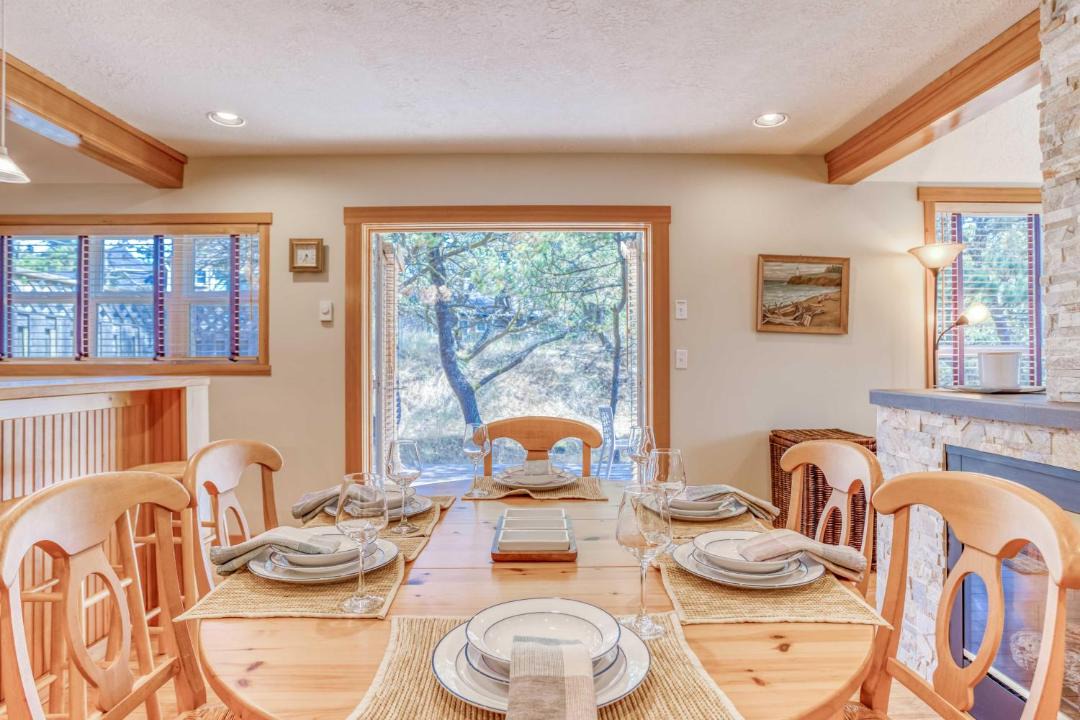 Photo of Livingroom in Shorepine Village