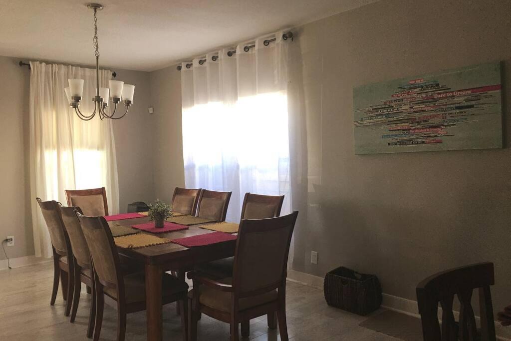 Photo of Livingroom in Groves