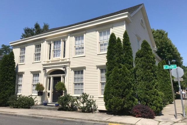 Photo of Others in Hudson