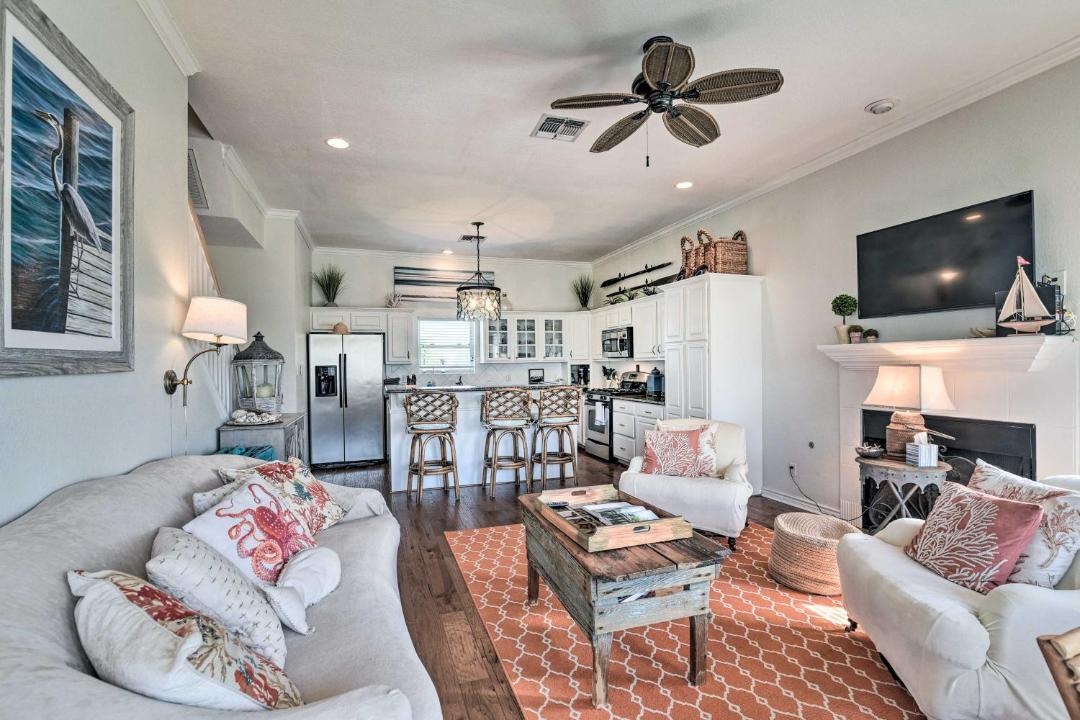 Photo of Livingroom in Pirates Beach West