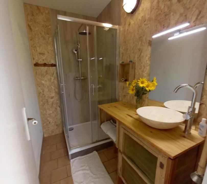 Photo of Others in Troo