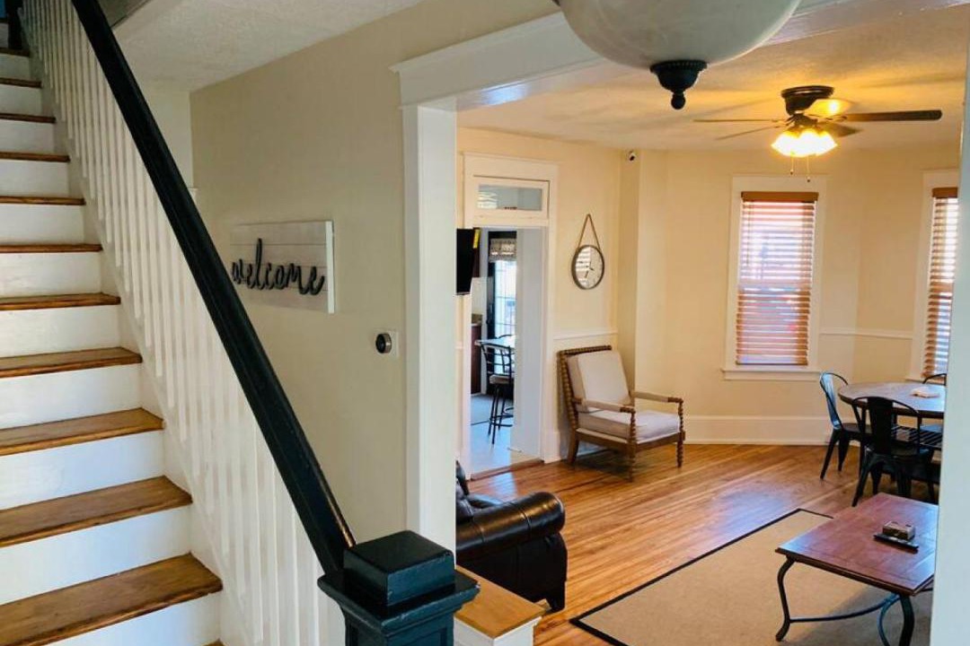 Photo of Livingroom in Halfway