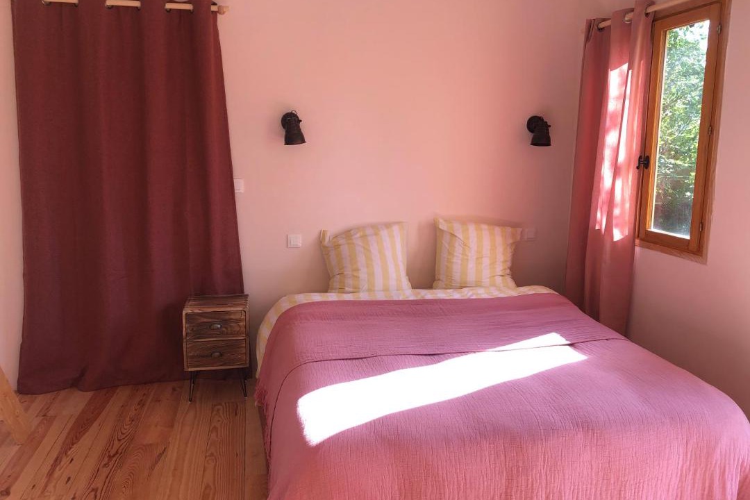 Photo of Bedroom in Saints-en-Puisaye