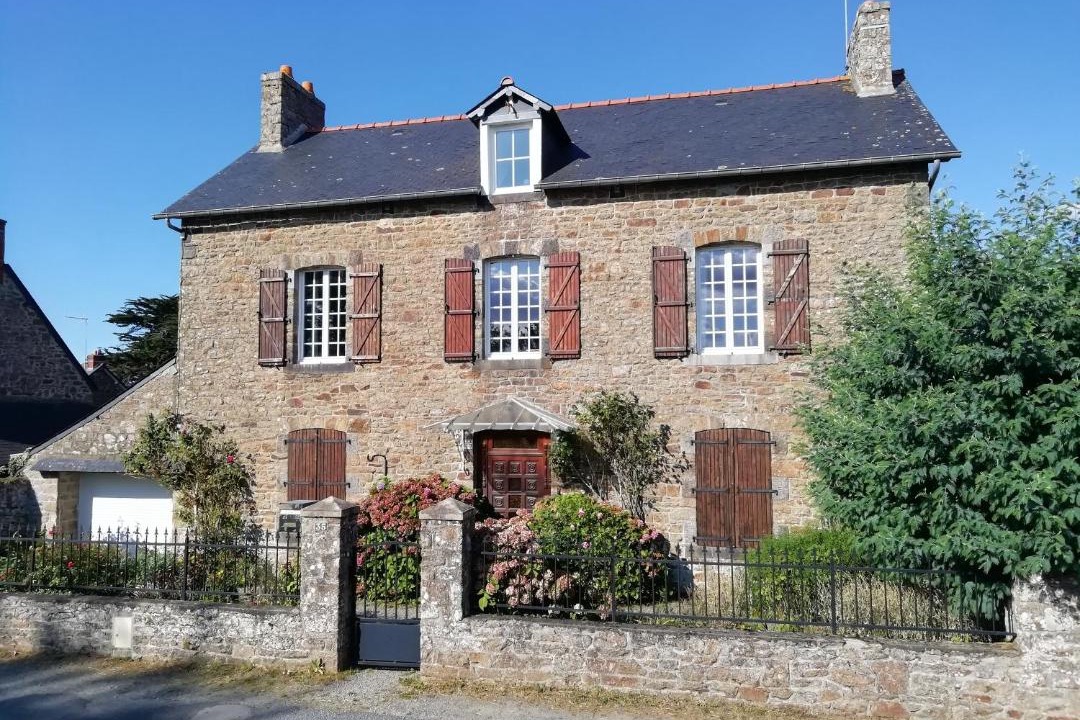 Photo of Buildings in Roz-sur-Couesnon