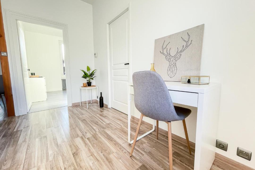 Photo of Others in Commentry