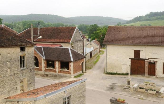 Photo of Buildings in Spoy