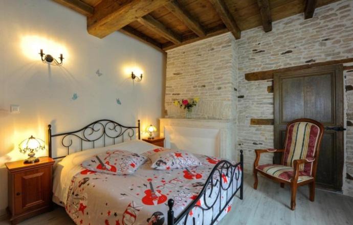 Photo of Bedroom in Spoy