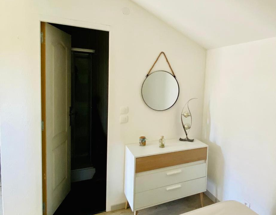 Photo of Others in Hinx