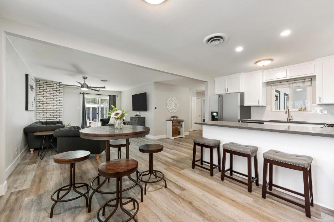 Photo of Livingroom in Roseville