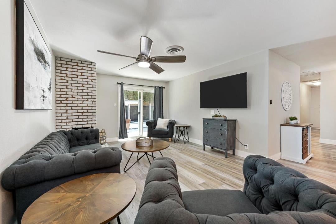 Photo of Livingroom in Roseville