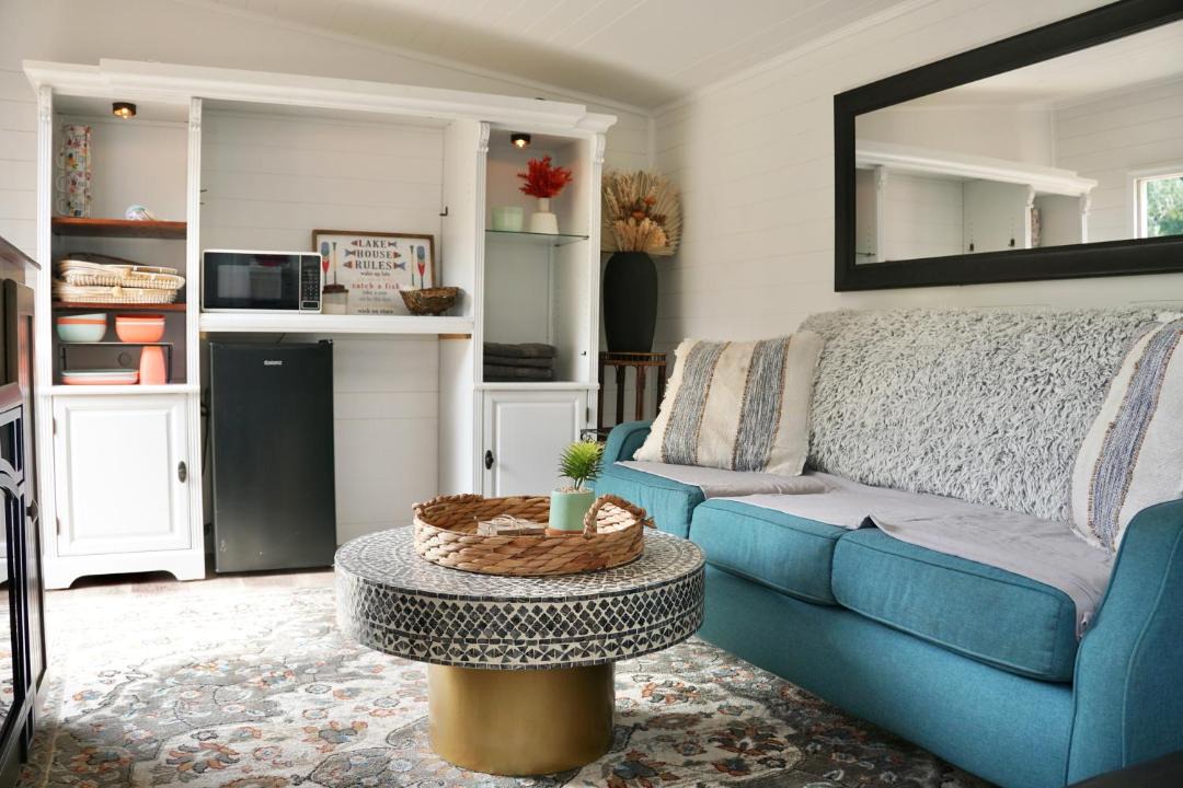 Photo of Livingroom in Rogersville