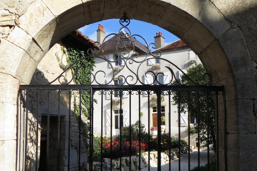 Photo of Others in Montsaugeon