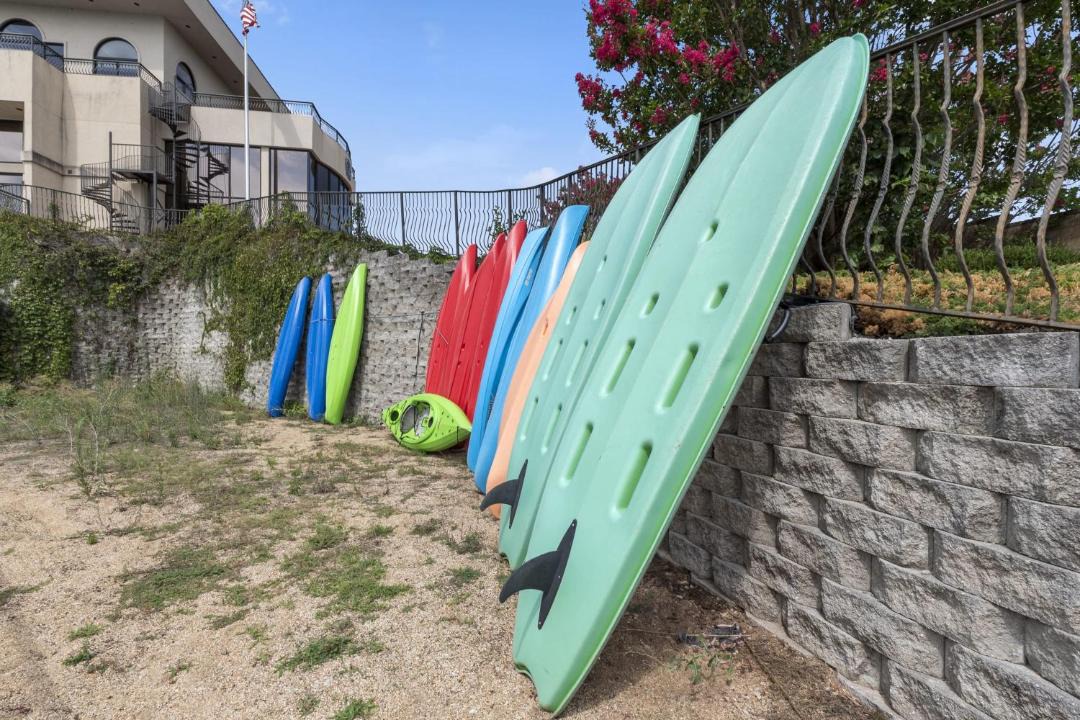 Photo of Buildings in Ridgedale