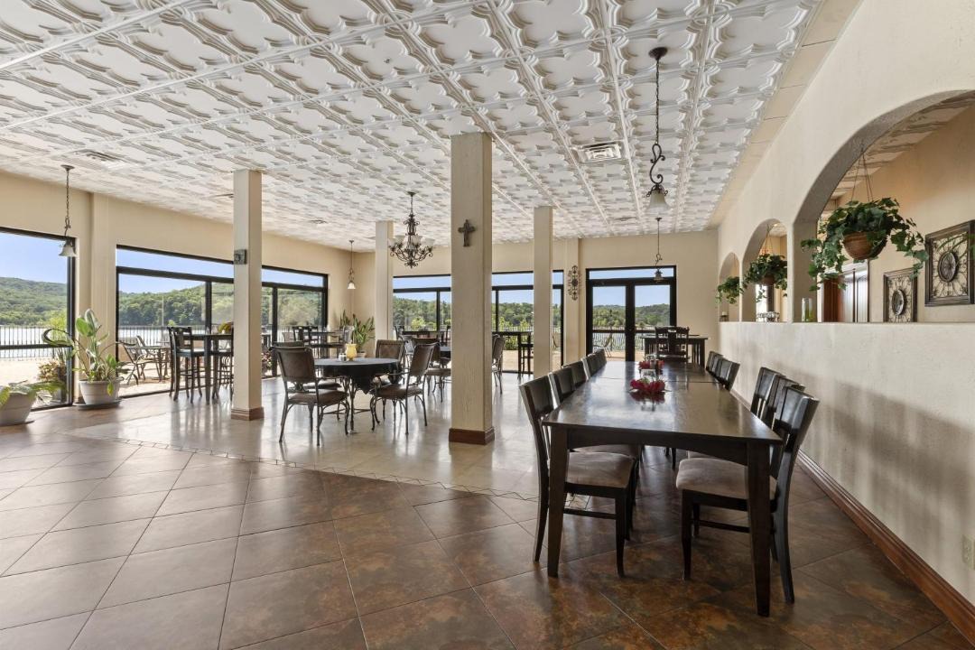 Photo of Livingroom in Ridgedale