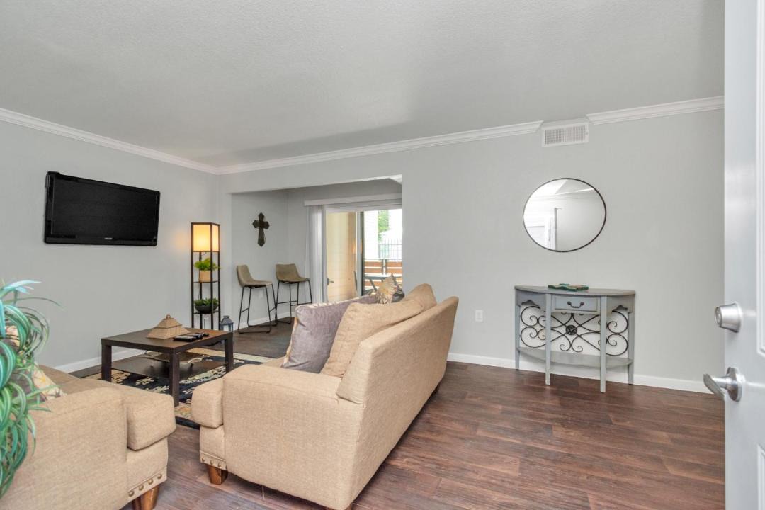 Photo of Livingroom in Braeswood Place