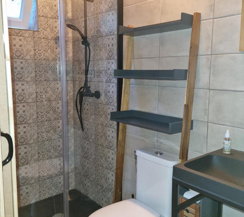 Photo of Bathroom in Herepian