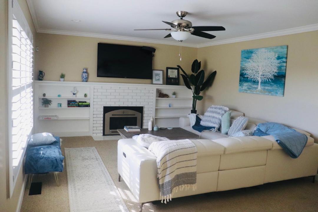 Photo of Livingroom in Salinas