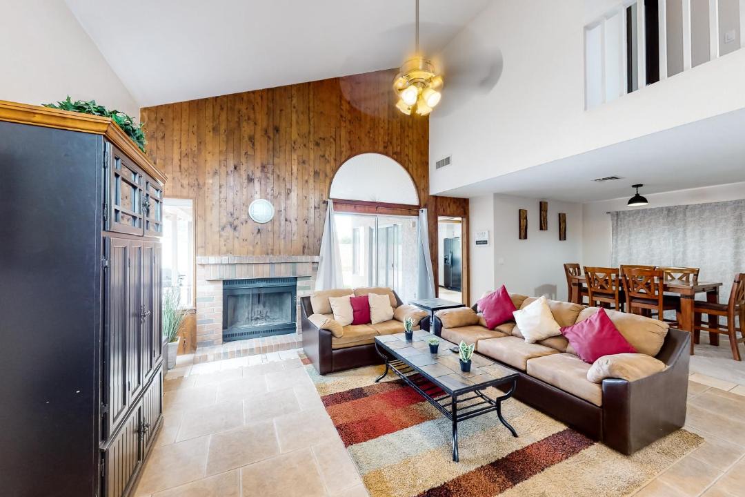 Photo of Livingroom in Overland Trail