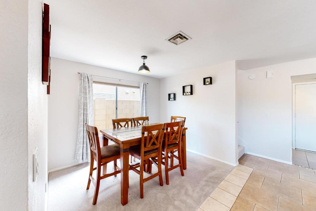 Photo of Livingroom in Overland Trail
