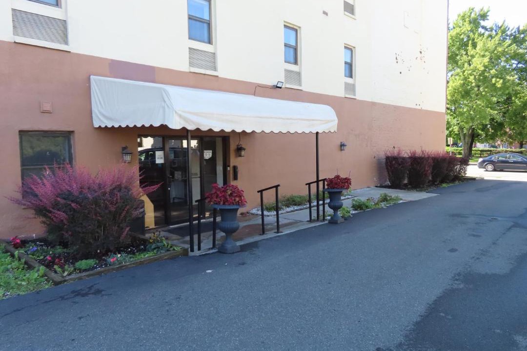 Photo of Others in Hudson