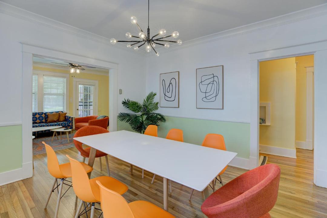 Photo of Livingroom in Cooper-Young Historic District