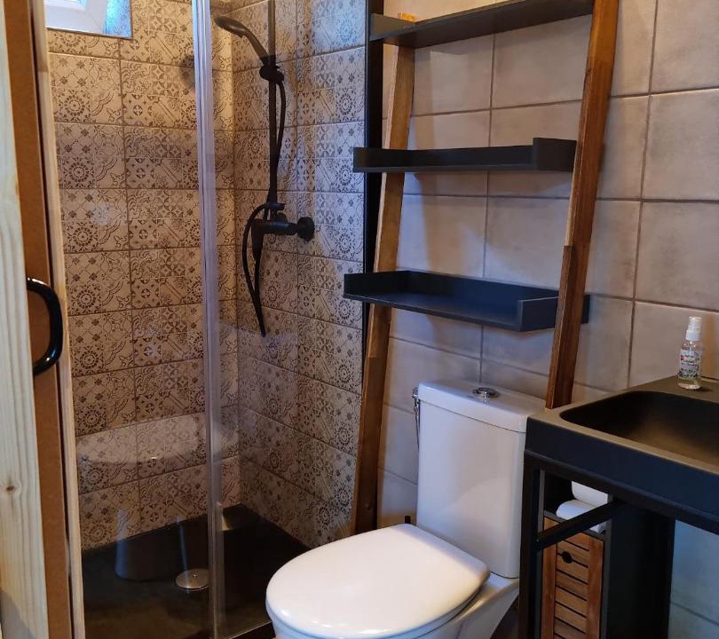 Photo of Bathroom in Herepian