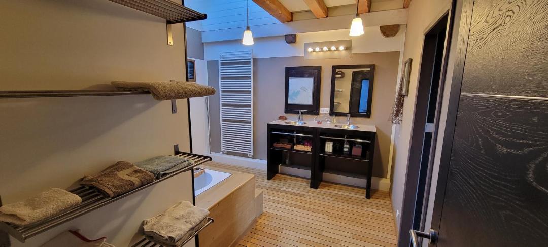 Photo of Others in Les Echelles