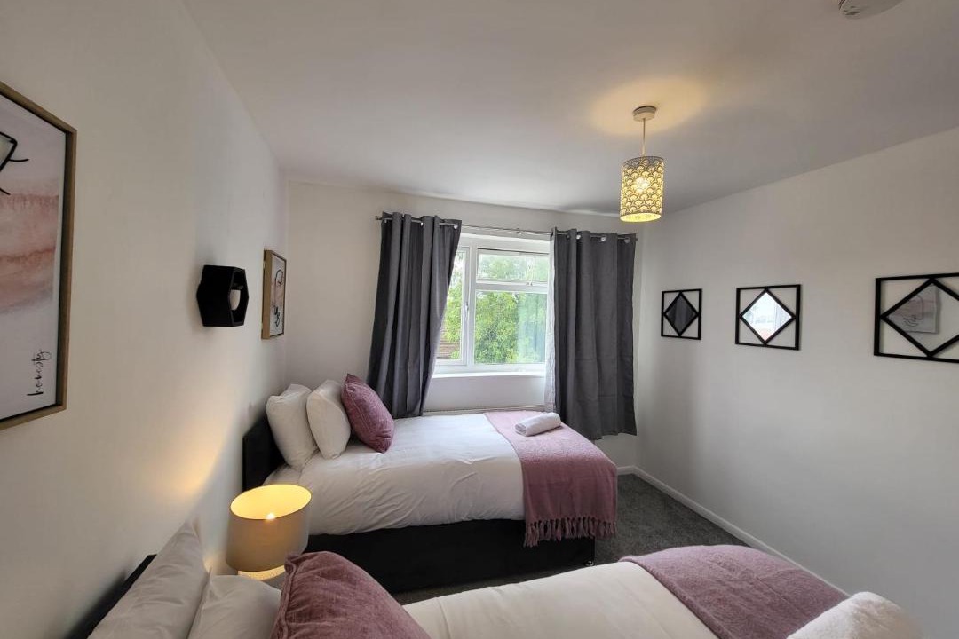 Photo of Others in Luton