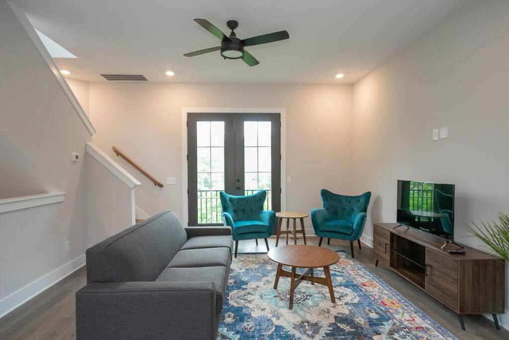Photo of Livingroom in Nashville