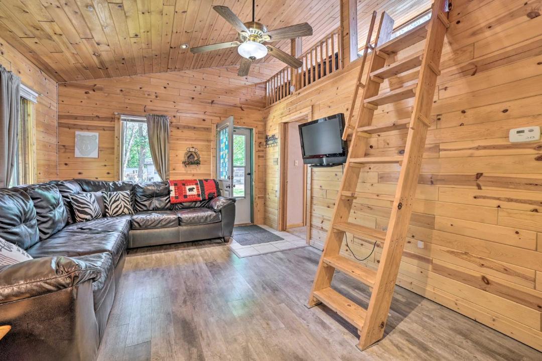 Photo of Livingroom in Prudenville