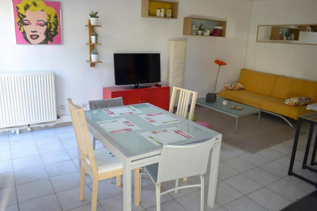 Photo of Livingroom in Antigone