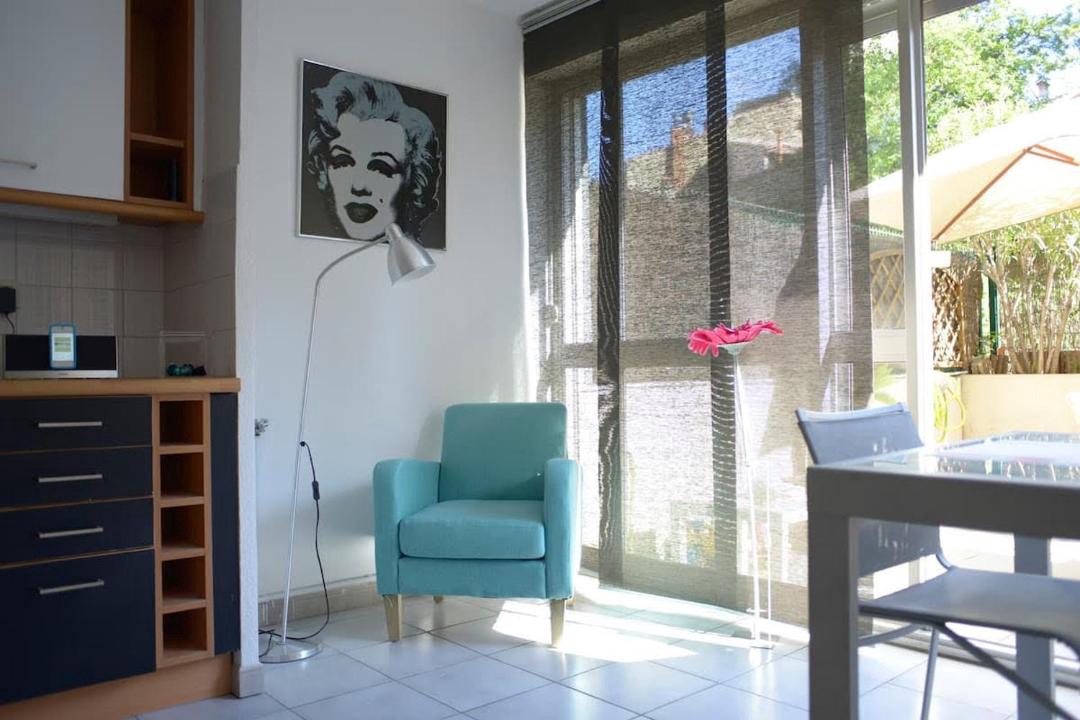 Photo of Livingroom in Antigone