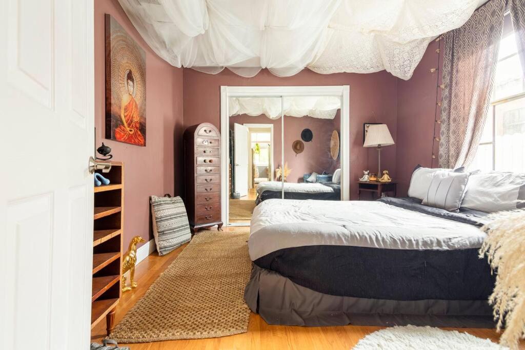 Photo of Bedroom in The Roads
