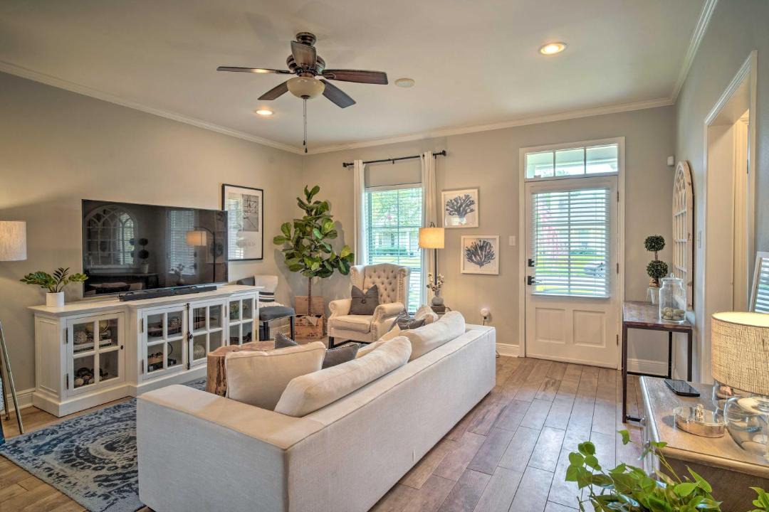 Photo of Livingroom in Highlands - Perkins