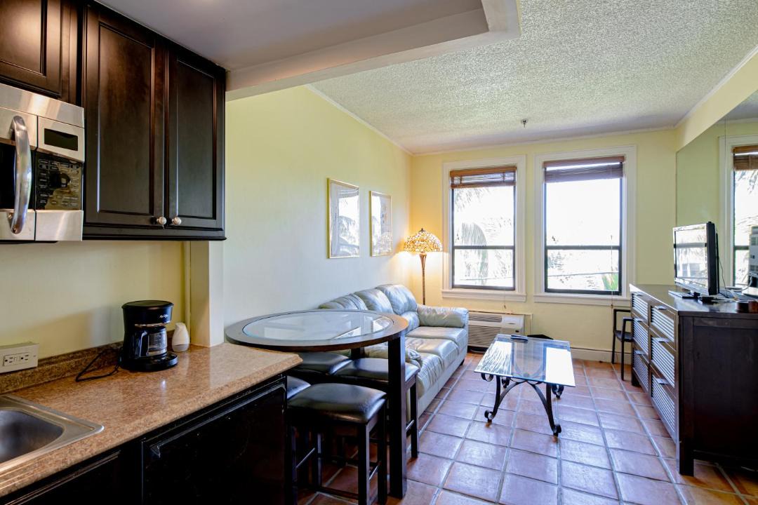 Photo of Livingroom in Palm Beach