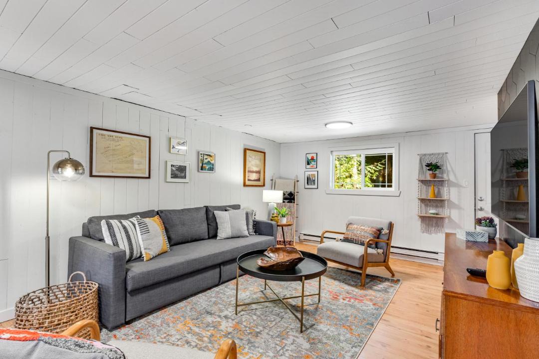 Photo of Livingroom in Fall City