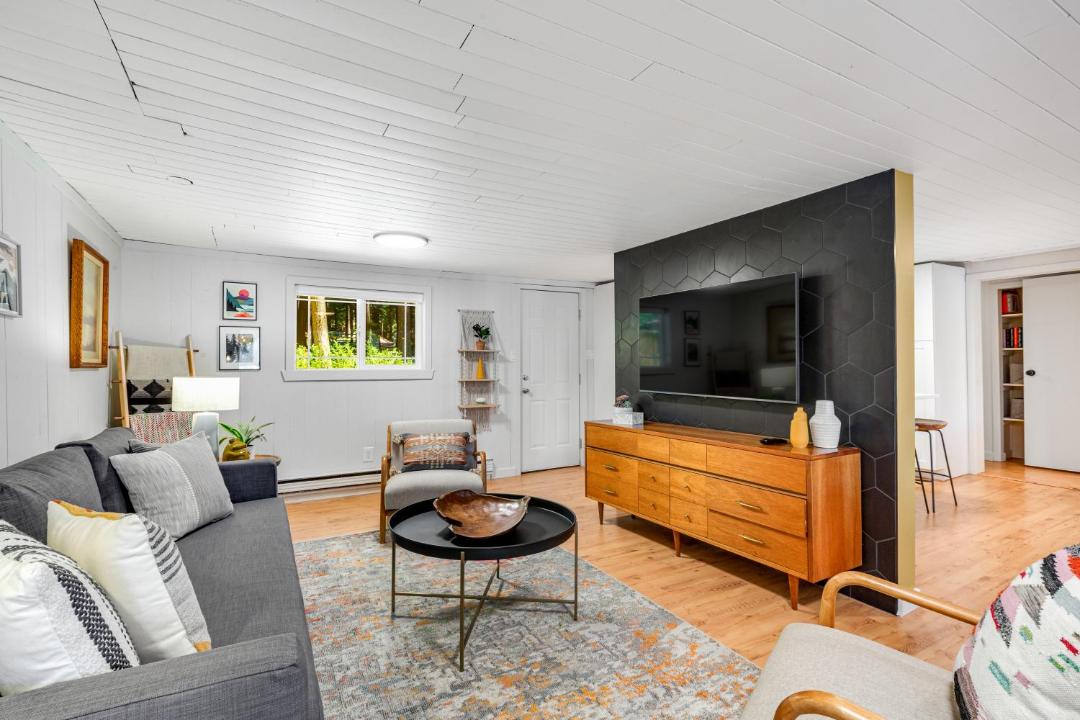 Photo of Livingroom in Fall City