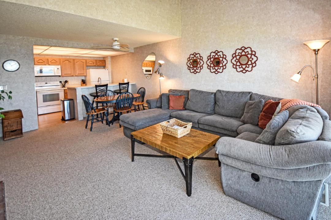 Photo of Livingroom in Maple City