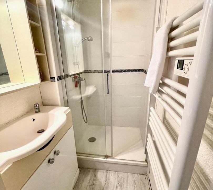 Photo of Bathroom in Courseulles-sur-Mer