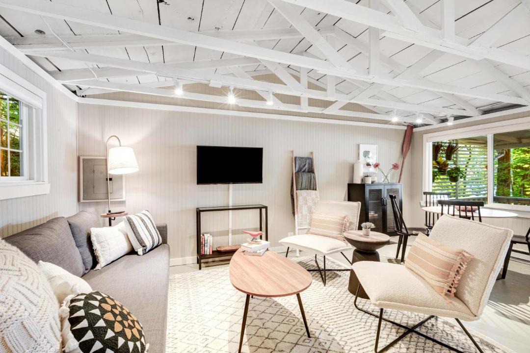 Photo of Livingroom in Fall City