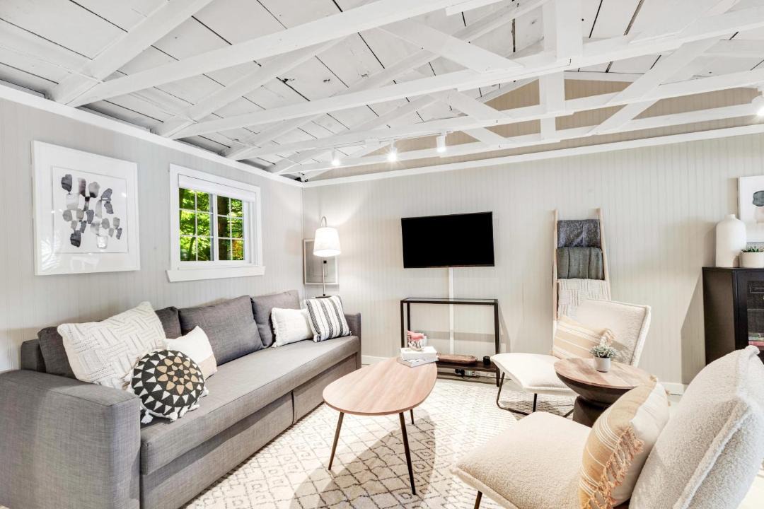 Photo of Livingroom in Fall City