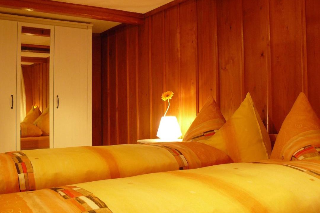 Photo of Bedroom in Burglauenen